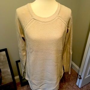 New unworn RD Style cream sweater